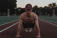 Mountain climbers can strengthen the core muscles. (Photo by James Barr on Unsplash)